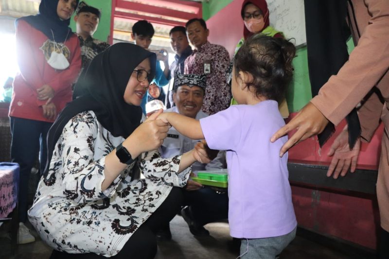 350 balita di Banyuwangi dapat bantuan makanan bergizi dari OASE-KIM 350 balita di Banyuwangi dapat bantuan makanan bergizi dari OASE-KIM