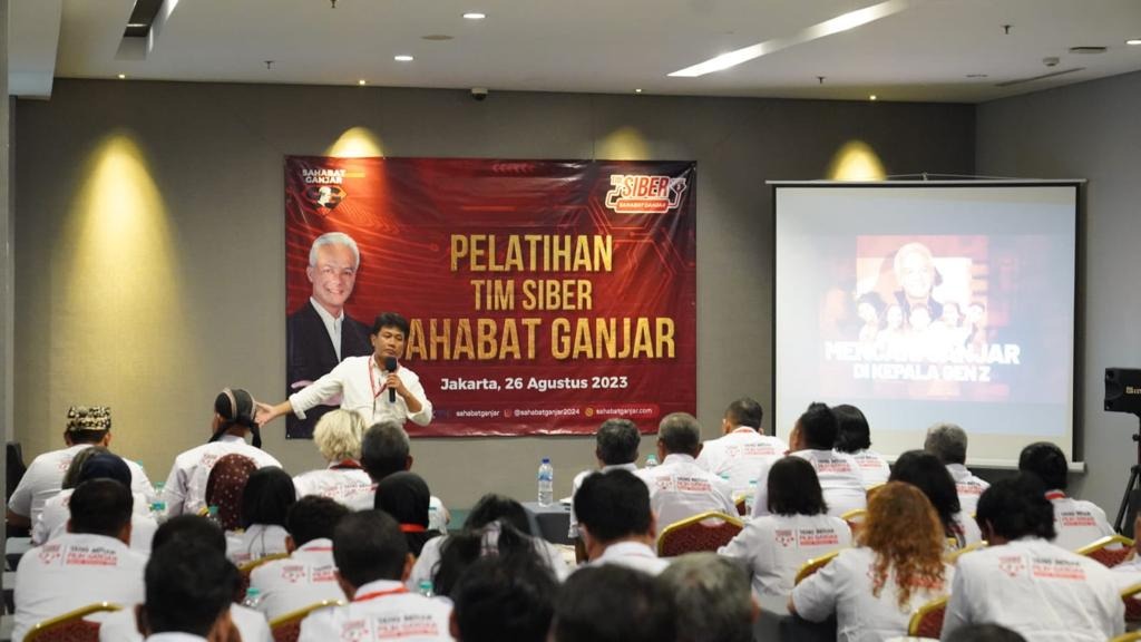 Kawal Ganjar, Saga lantik Tim Pantau Sosmed Kawal Ganjar, Saga lantik Tim Pantau Sosmed