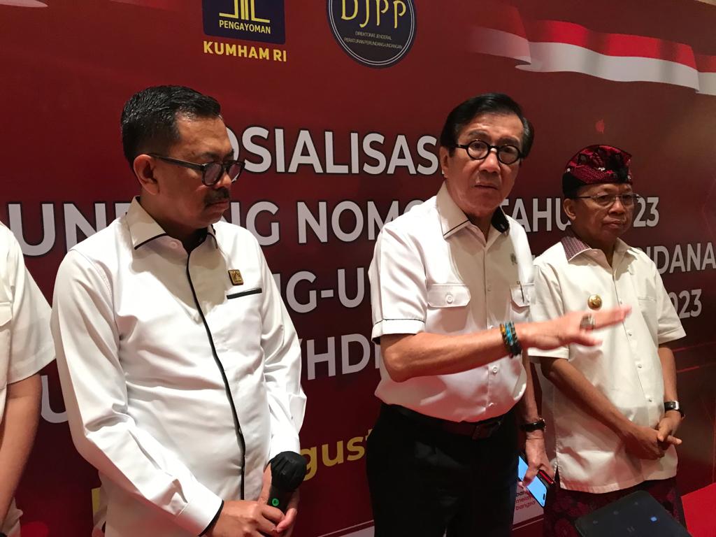 Kemenkumham sosialisasi UU Nomor 1 Tahun 2023 tentang KUHP di Bali Kemenkumham sosialisasi UU Nomor 1 Tahun 2023 tentang KUHP di Bali