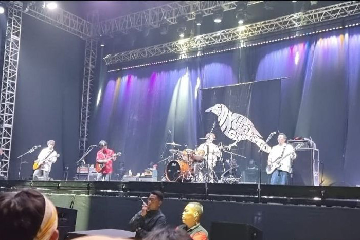 Asian Kungfu Generation hibur penggemar pada konser perdana di Senayan Asian Kungfu Generation hibur penggemar pada konser perdana di Senayan