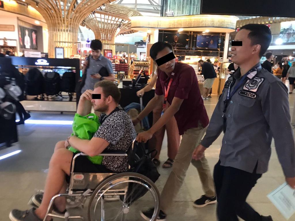 Imigrasi Denpasar deportasi WNA asal Rusia karena kasus kecelakaan lalu lintas Imigrasi Denpasar deportasi WNA asal Rusia karena kasus kecelakaan lalu lintas