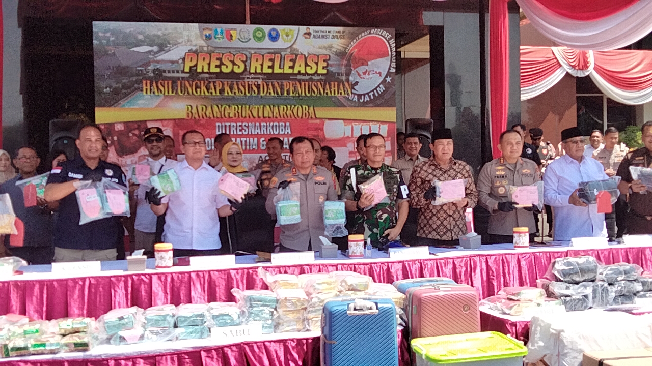 Polda Jatim musnahkan 80 kg sabu sabu Polda Jatim musnahkan 80 kg sabu sabu