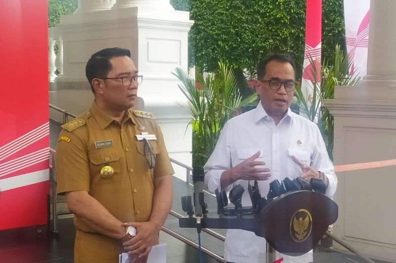 Jokowi minta LRT Jabodebek beroperasi jika uji coba sudah berhasil Jokowi minta LRT Jabodebek beroperasi jika uji coba sudah berhasil