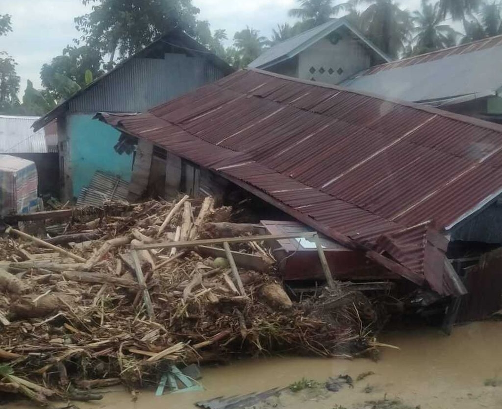 30 Agustus 2022: Banjir bandang landa Kabupaten Banggai, ratusan rumah rusak