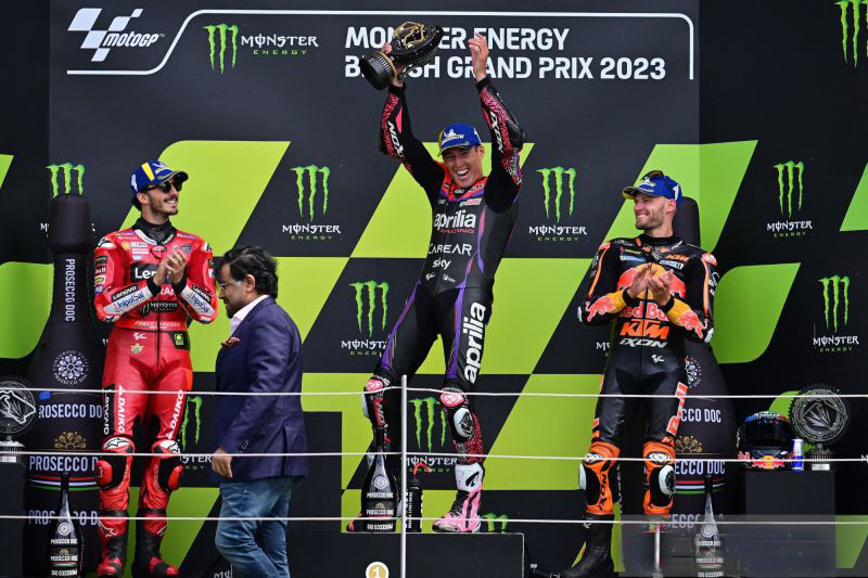 Aleix Espargaro salip Francesco Bagnaia untuk menangi Moto GP Inggris Aleix Espargaro salip Francesco Bagnaia untuk menangi Moto GP Inggris