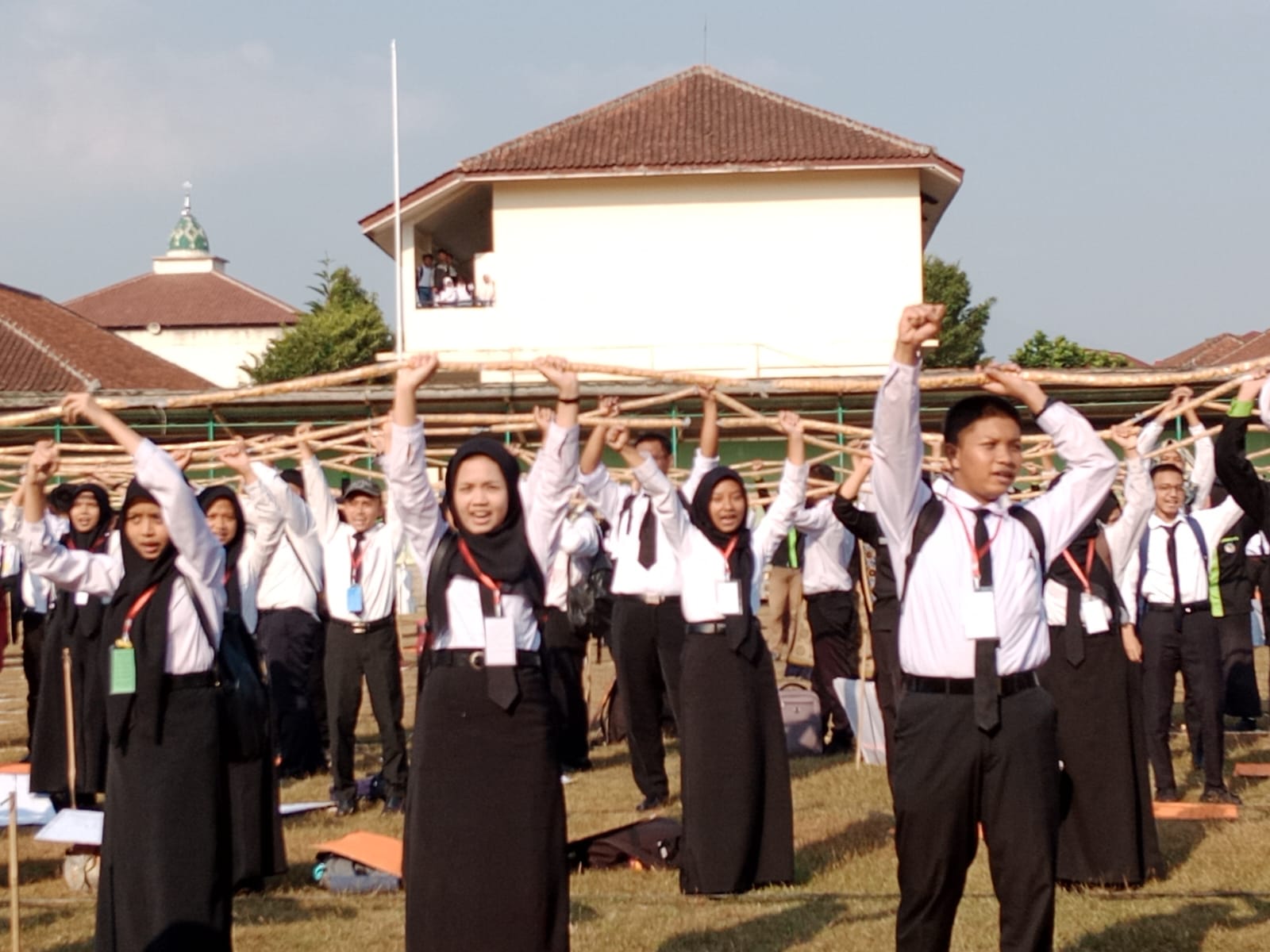 Maba Faperta Untidar pecahkan Rekor Muri rangkaian pothil terpanjang Maba Faperta Untidar pecahkan Rekor Muri rangkaian pothil terpanjang
