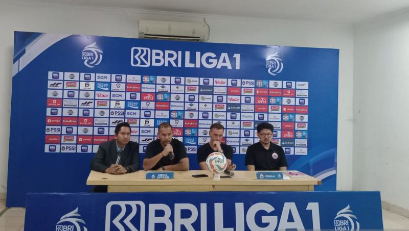 Andritany tidak sesali keputusannya yang berbuah gol pertama Arema Andritany tidak sesali keputusannya yang berbuah gol pertama Arema