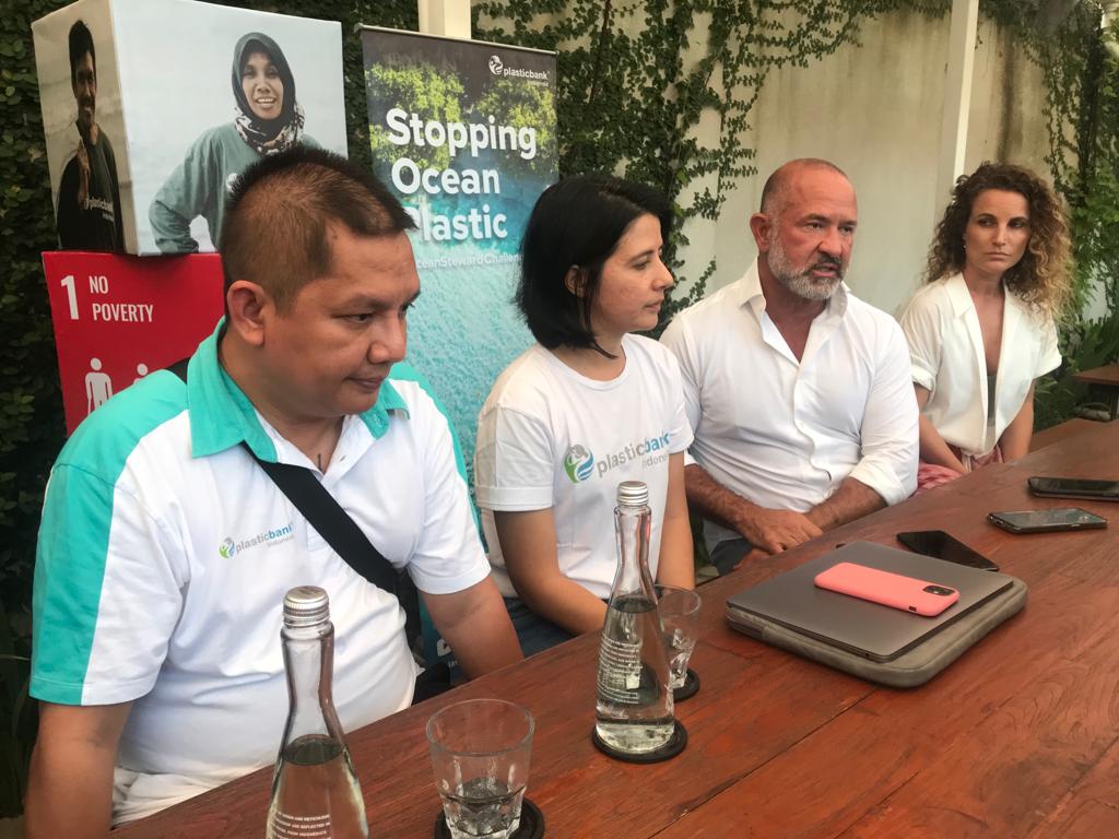Pentingnya penanggulangan polusi sampah plastik di lautan Pentingnya penanggulangan polusi sampah plastik di lautan