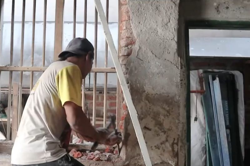 Program Dandan Omah Surabaya sudah mencakup 1.200 rumah tak layak huni