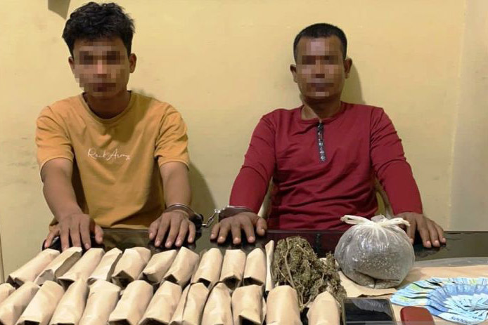 Polres Aceh Barat amankan 23 paket ganja dari dua pengedar narkotika Polres Aceh Barat amankan 23 paket ganja dari dua pengedar narkotika