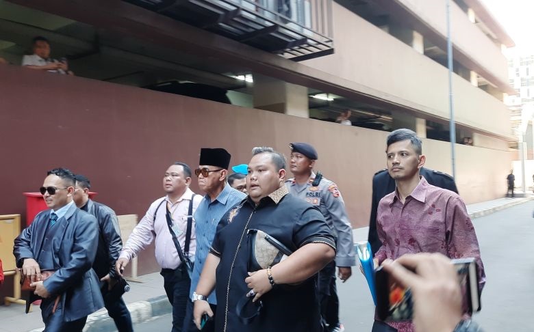 Panji Gumilang penuhi panggilan penyidik Bareskrim Polri Panji Gumilang penuhi panggilan penyidik Bareskrim Polri