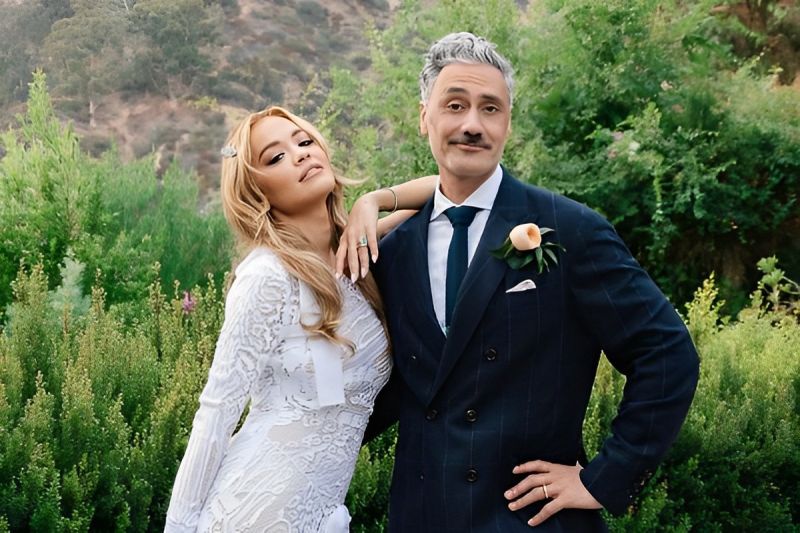 Cerita Taika Waititi saat dirinya dilamar Rita Ora Cerita Taika Waititi saat dirinya dilamar Rita Ora