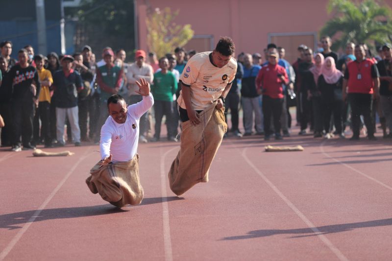 Lomba HUT RI di Surabaya dorong semangat gotong-royong Lomba HUT RI di Surabaya dorong semangat gotong-royong