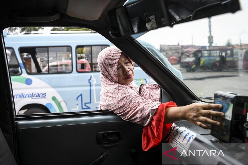 TransJakarta operasikan layanan Mikrotrans terkoneksi LRT Jabodebek