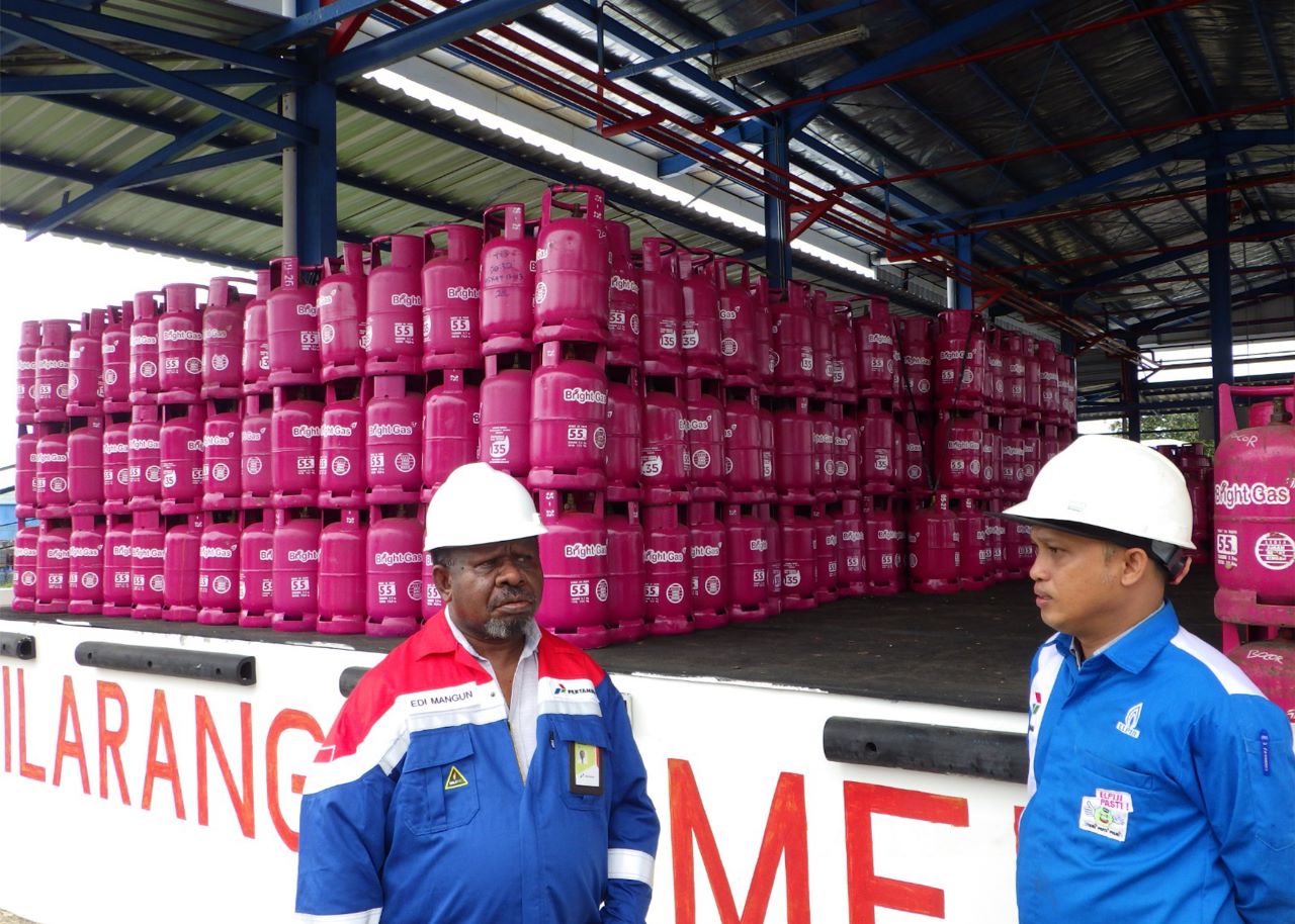 Stok aman, Pertamina Patra Niaga pastikan penyaluran LPG normal di Papua - Maluku Stok aman, Pertamina Patra Niaga pastikan penyaluran LPG normal di Papua - Maluku