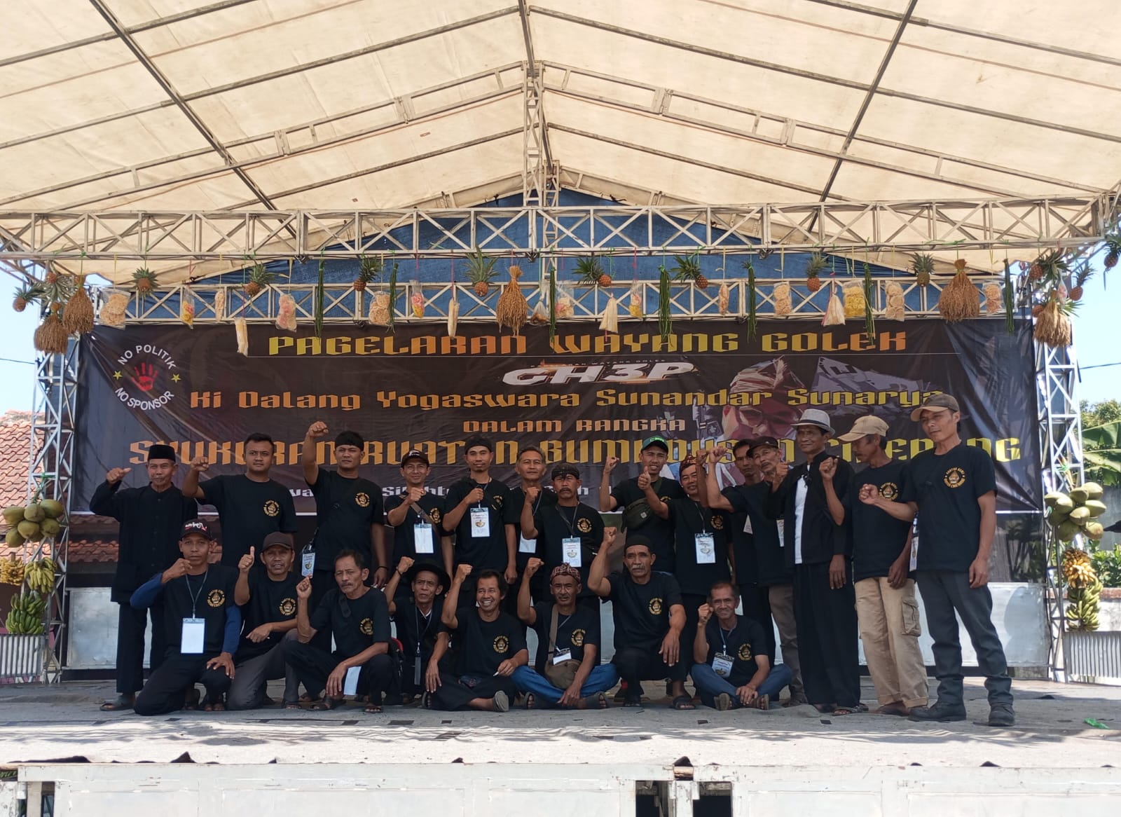 Warga Dese Leles, Subang gelar acara Ngaruwat Bumi