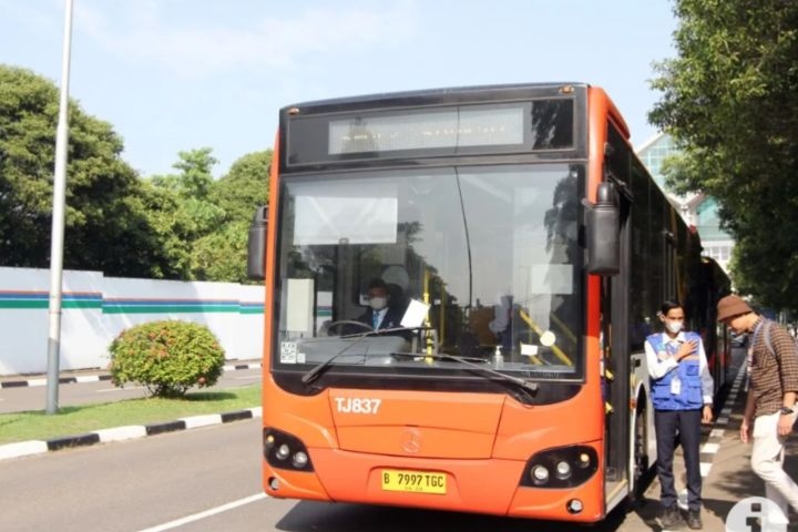 Dinas LH DKI ajak warga gunakan transportasi publik untuk beraktivitas