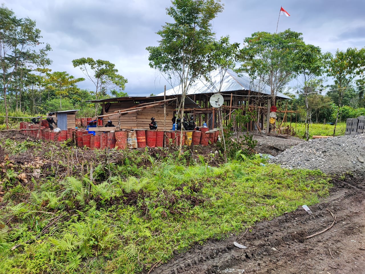 Prajurit marinir meninggal dunia ditembak Kelompok Separatis Teroris di Yahukimo, Papua Prajurit marinir meninggal dunia ditembak Kelompok Separatis Teroris di Yahukimo, Papua