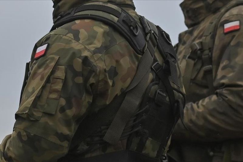 Polandia akan kerahkan 10.000 tentara ke perbatasan dengan Belarus Polandia akan kerahkan 10.000 tentara ke perbatasan dengan Belarus