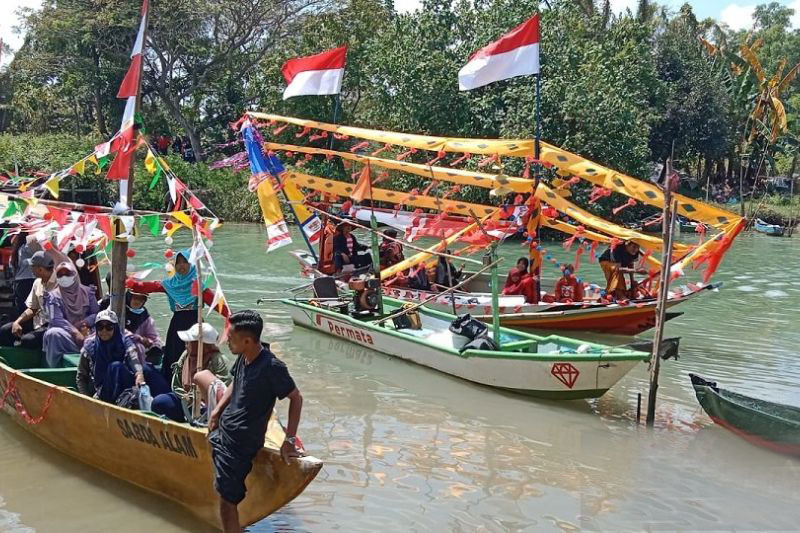 Nelayan Bangkalan kampanyekan laut dan sungai bebas sampah