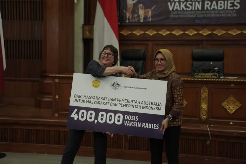 Indonesia peroleh 400 ribu vaksin rabies dari Australia Indonesia peroleh 400 ribu vaksin rabies dari Australia
