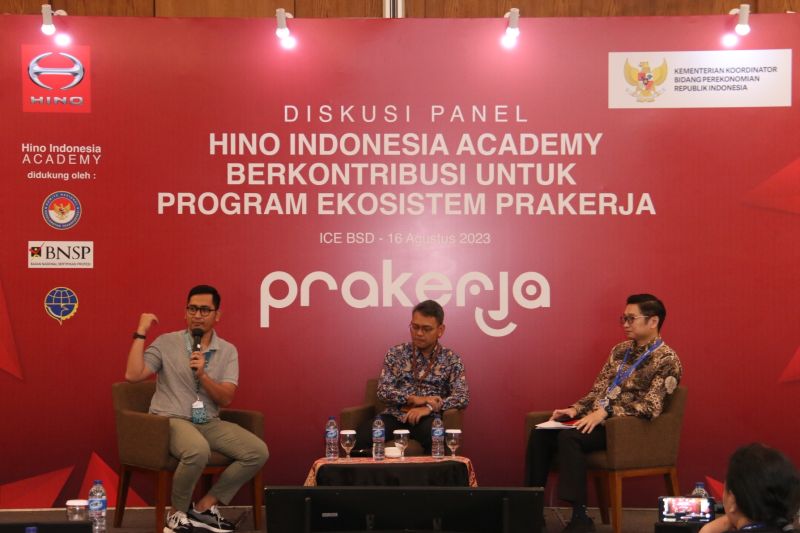 Dukungan Hino di Cipta Kerja hasilkan SDM unggul untuk industri Dukungan Hino di Cipta Kerja hasilkan SDM unggul untuk industri