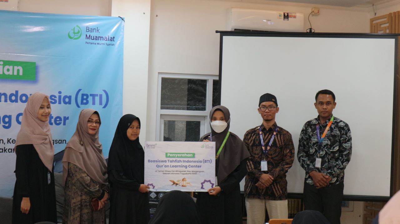 Bantu pelajar dhuafa, QLC Yogyakarta terima bantuan Program Beasiswa Tahfidz Indonesia Bantu pelajar dhuafa, QLC Yogyakarta terima bantuan Program Beasiswa Tahfidz Indonesia