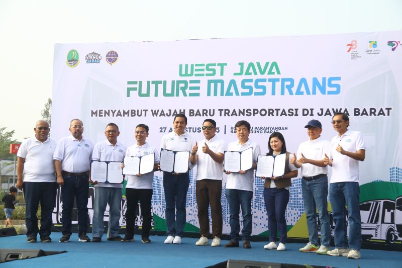 JakLingko resmi dukung sistem tiketing BRT Bandung Raya JakLingko resmi dukung sistem tiketing BRT Bandung Raya