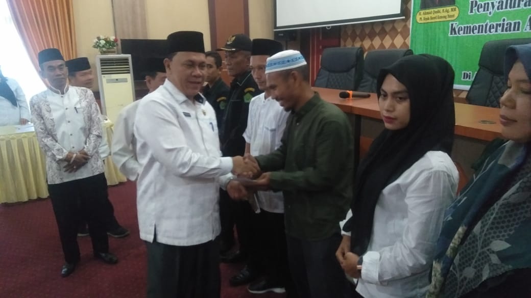 ASN Kanwil Kemenag Sumut salurkan zakat profesi ASN Kanwil Kemenag Sumut salurkan zakat profesi