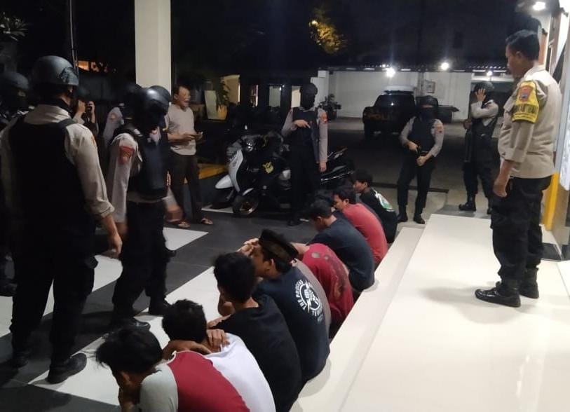 Tim URCM Polres Kudus amankan belasan remaja pelaku perang air dan sarung Tim URCM Polres Kudus amankan belasan remaja pelaku perang air dan sarung