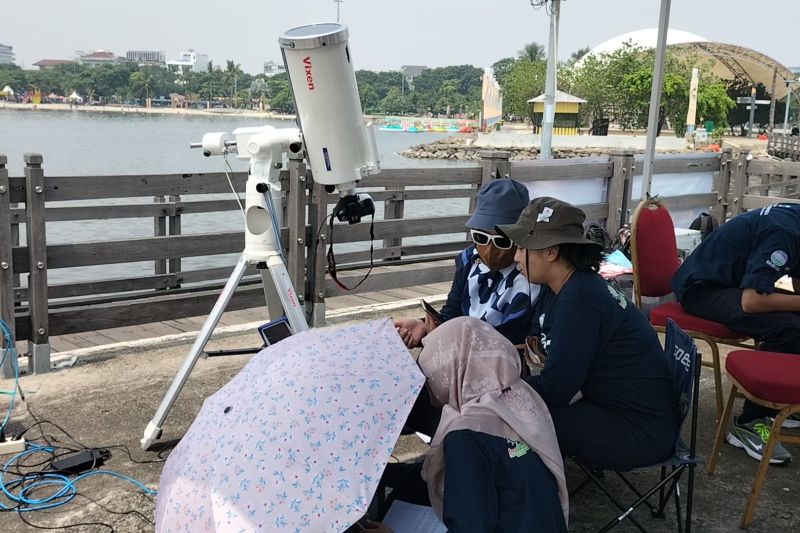 BMKG pantau hilal 1 Syawal dan gerhana matahari di Dermaga Cinta Ancol BMKG pantau hilal 1 Syawal dan gerhana matahari di Dermaga Cinta Ancol