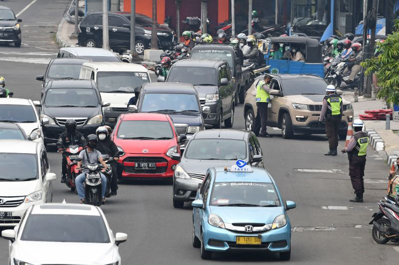 Peniadaan ganjil-genap demi kemudahan mobilitas warga