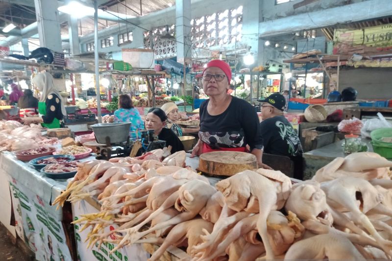 Harga daging ayam ras naik di Jember dua pekan jelang Lebaran