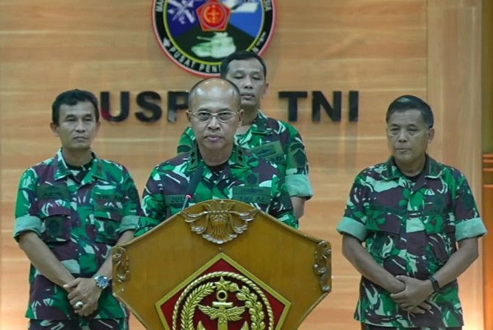 Kapuspen sebut operasi penyelamatan Pilot Susi Air terkendala cuaca