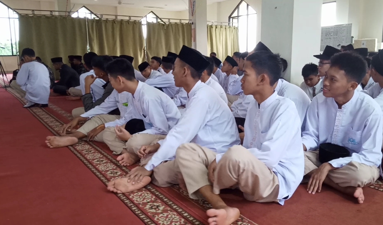 Wujudkan generasi cinta Al Quran, AQLIS gelar khataman Al Quran Wujudkan generasi cinta Al Quran, AQLIS gelar khataman Al Quran