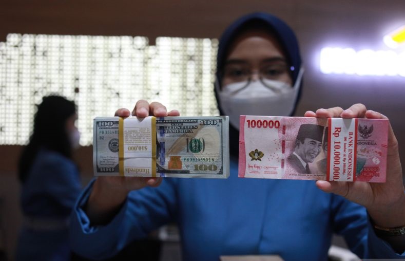 Rupiah Rabu melemah jadi Rp14.889