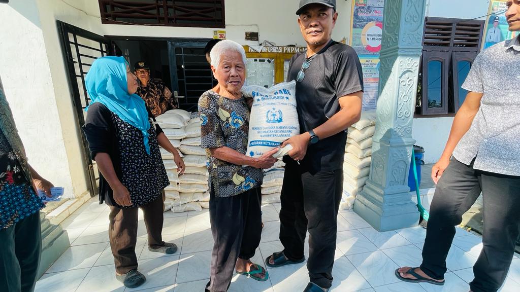 Pertama di Langkat, Pemdes Karang Gading jual beras produksi Laskar Pangan Rp5 ribu/kg Pertama di Langkat, Pemdes Karang Gading jual beras produksi Laskar Pangan Rp5 ribu/kg