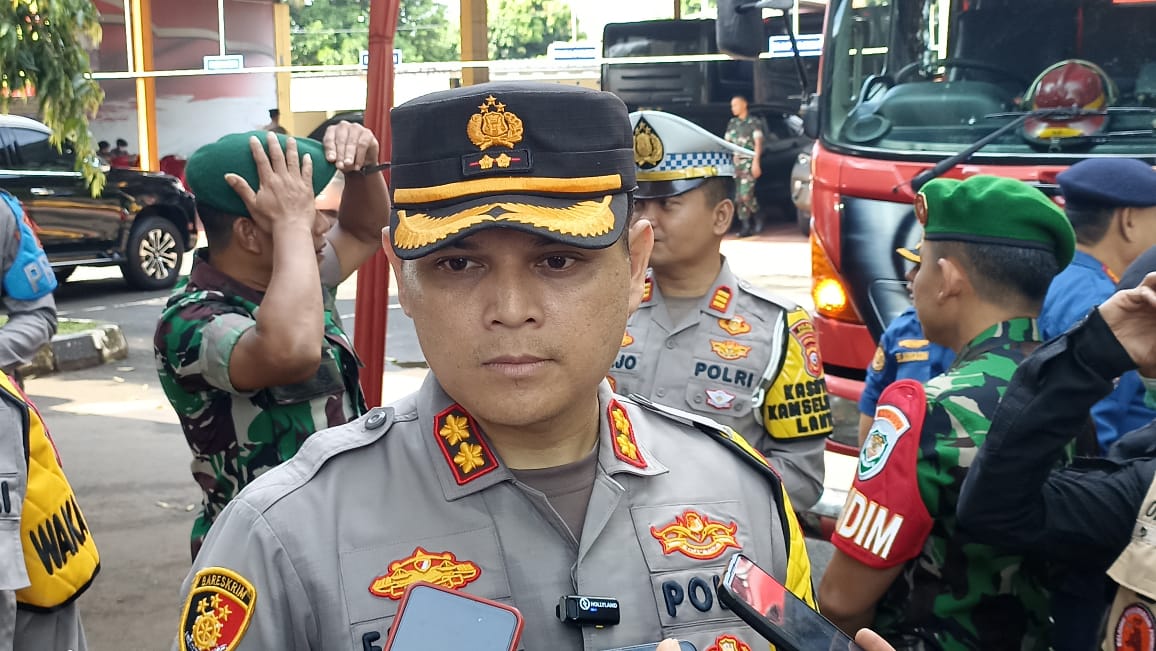 60 personel cadangan Polres Purwakarta diterjunkan di sejumlah titik rawan 60 personel cadangan Polres Purwakarta diterjunkan di sejumlah titik rawan