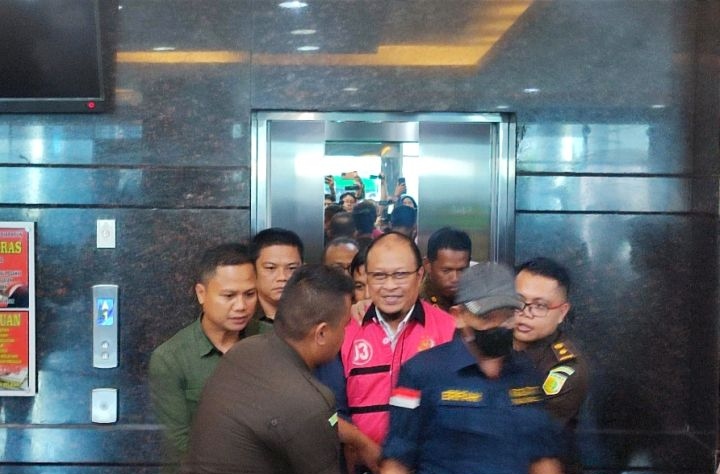 Adik Mentan ditetapkan tersangka korupsi PDAM Makassar