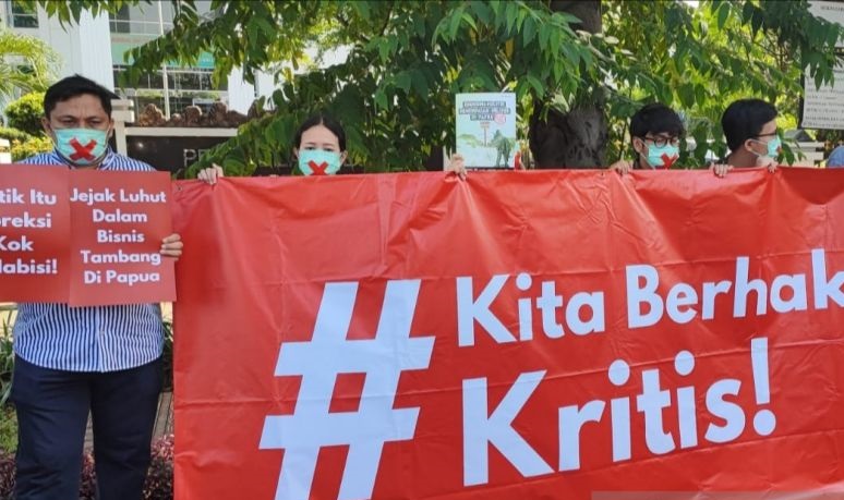 Koalisi Masyarakat Sipil gelar dukungan Haris dan Fatia di PN Jaktim