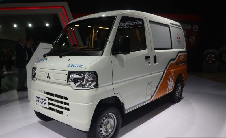 Minicab MiEV akan diproduksi di Indonesia akhir tahun ini