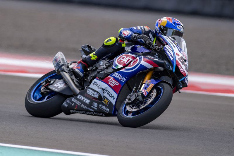 Pebalap WSBK Toprak uji coba Yamaha YZR-M1 Pebalap WSBK Toprak uji coba Yamaha YZR-M1