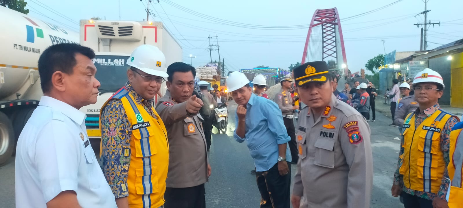 Kapolda Sumut tinjau Jembatan Sei Wampu yang akan dibuka pada H-7 Lebaran Kapolda Sumut tinjau Jembatan Sei Wampu yang akan dibuka pada H-7 Lebaran