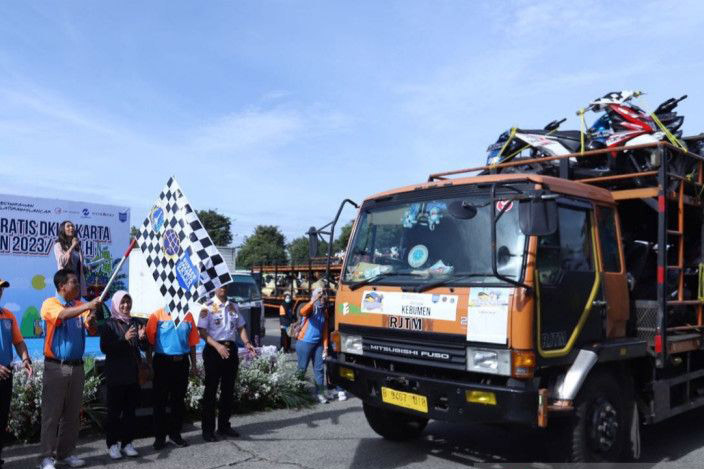 Heru lepas 284 bus program mudik gratis Heru lepas 284 bus program mudik gratis