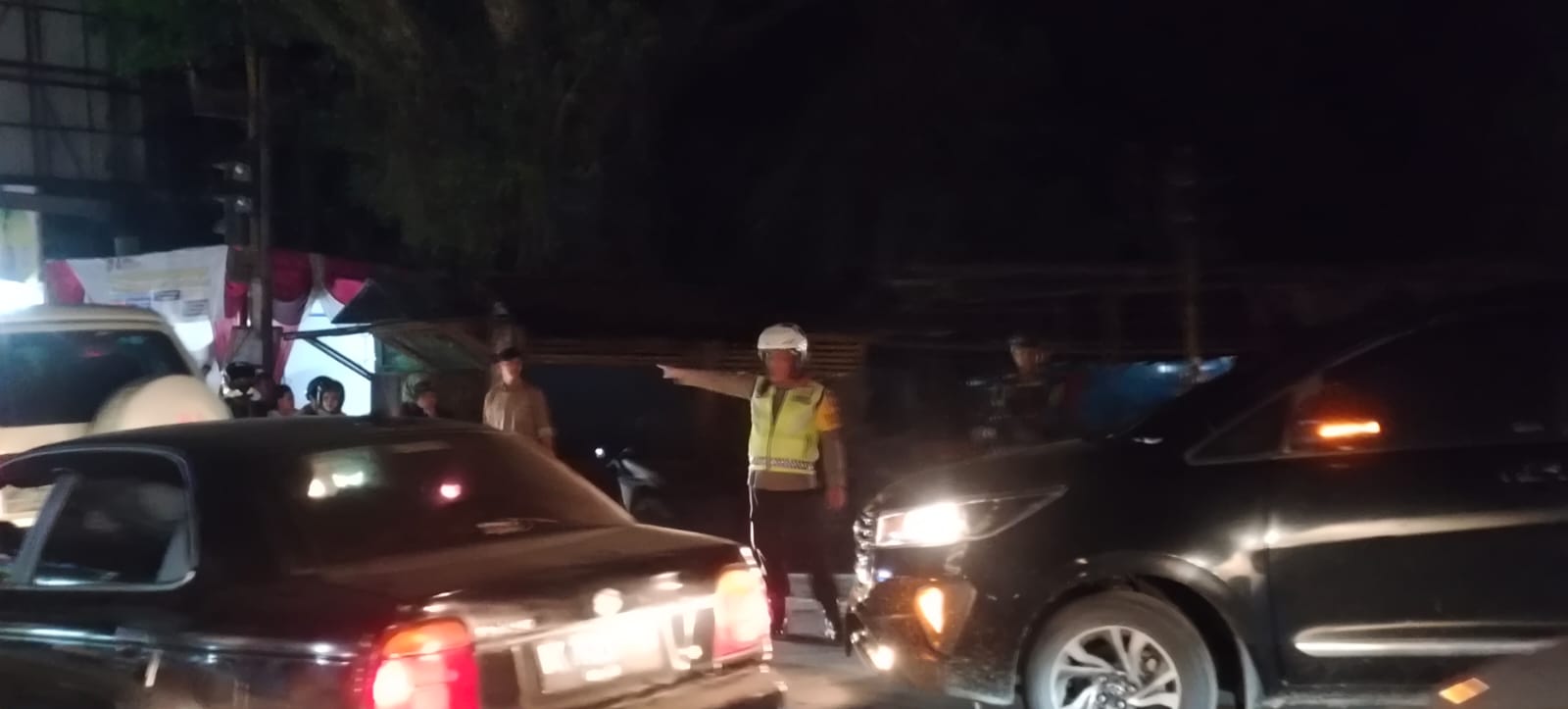 Kapolda Sumut urai kemacetan di depan Terminal AKAP Tanjung Beringin Kapolda Sumut urai kemacetan di depan Terminal AKAP Tanjung Beringin
