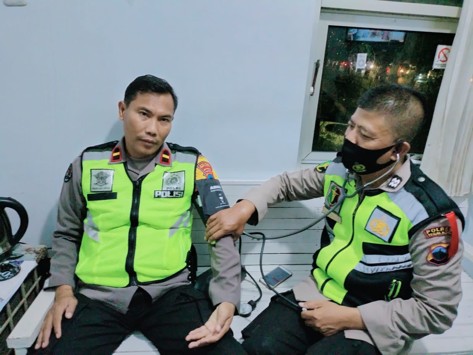 Sukseskan OKC 2023, Tim Yankes Polres Tegal Kota cek kesehatan petugas pospam Sukseskan OKC 2023, Tim Yankes Polres Tegal Kota cek kesehatan petugas pospam
