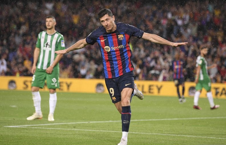 Barcelona menang empat gol tanpa balas atas Real Betis Barcelona menang empat gol tanpa balas atas Real Betis