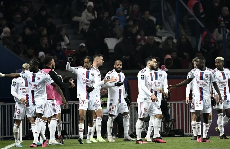 PSG takluk 0-1 di kandang oleh Olympique Lyon PSG takluk 0-1 di kandang oleh Olympique Lyon