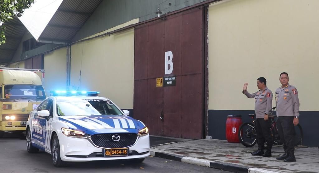 30 ribu paket sembako dari Kapolri diserahkan ke Persis wilayah DKI, Banten dan Jabar 30 ribu paket sembako dari Kapolri diserahkan ke Persis wilayah DKI, Banten dan Jabar