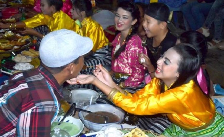 Kande-kandea Tolandona di Buton Tengah masuk kalender Nasional Kande-kandea Tolandona di Buton Tengah masuk kalender Nasional
